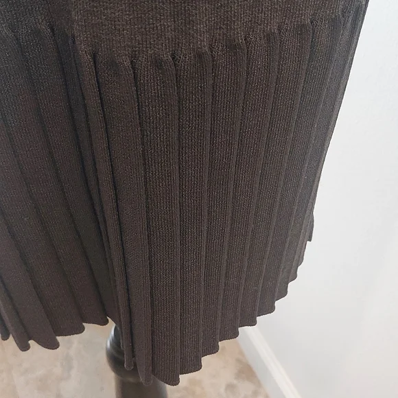 Gray and White Embellished Ruched Bodycon Midi Dress - Picture 5 of 11